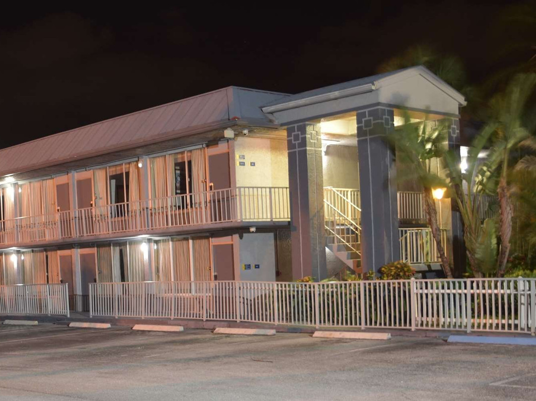 Days Inn by Wyndham Stuart主图