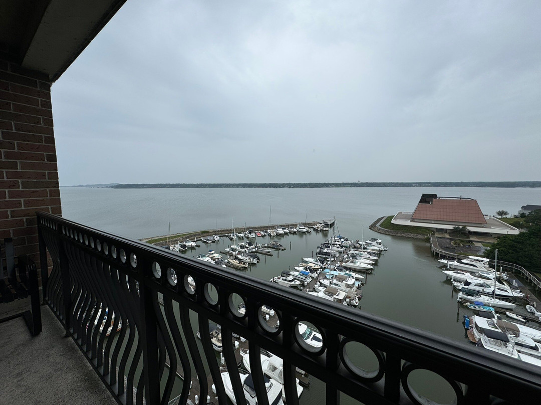 Shoreline Inn & Conference Center, Ascend Hotel Collection主图