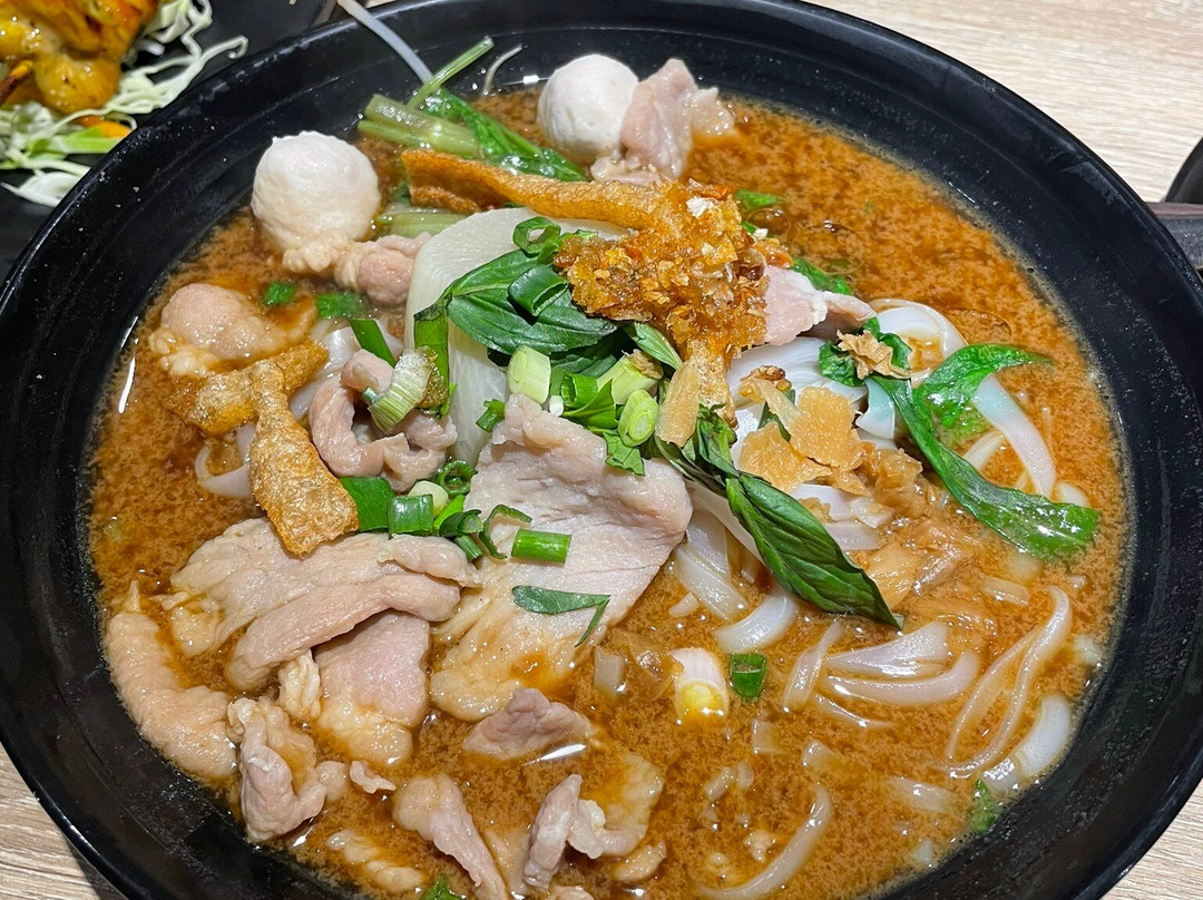 Goldboat Thai Food