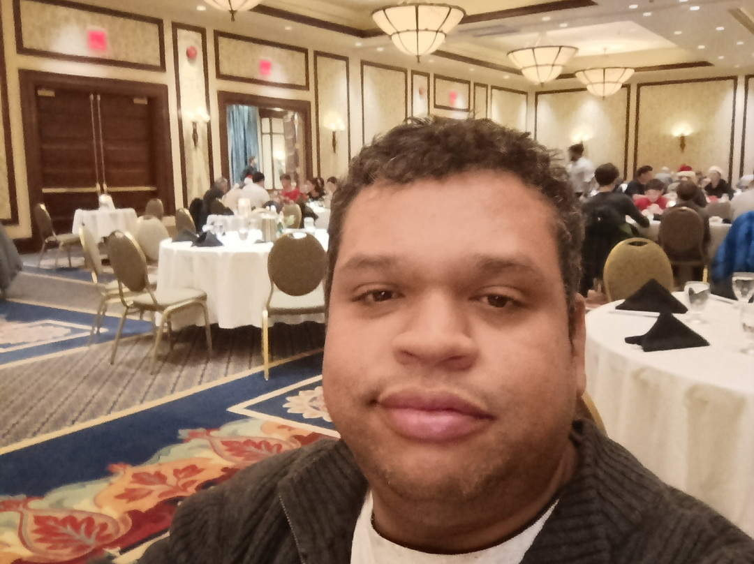 太阳峰会议中心大酒店主图