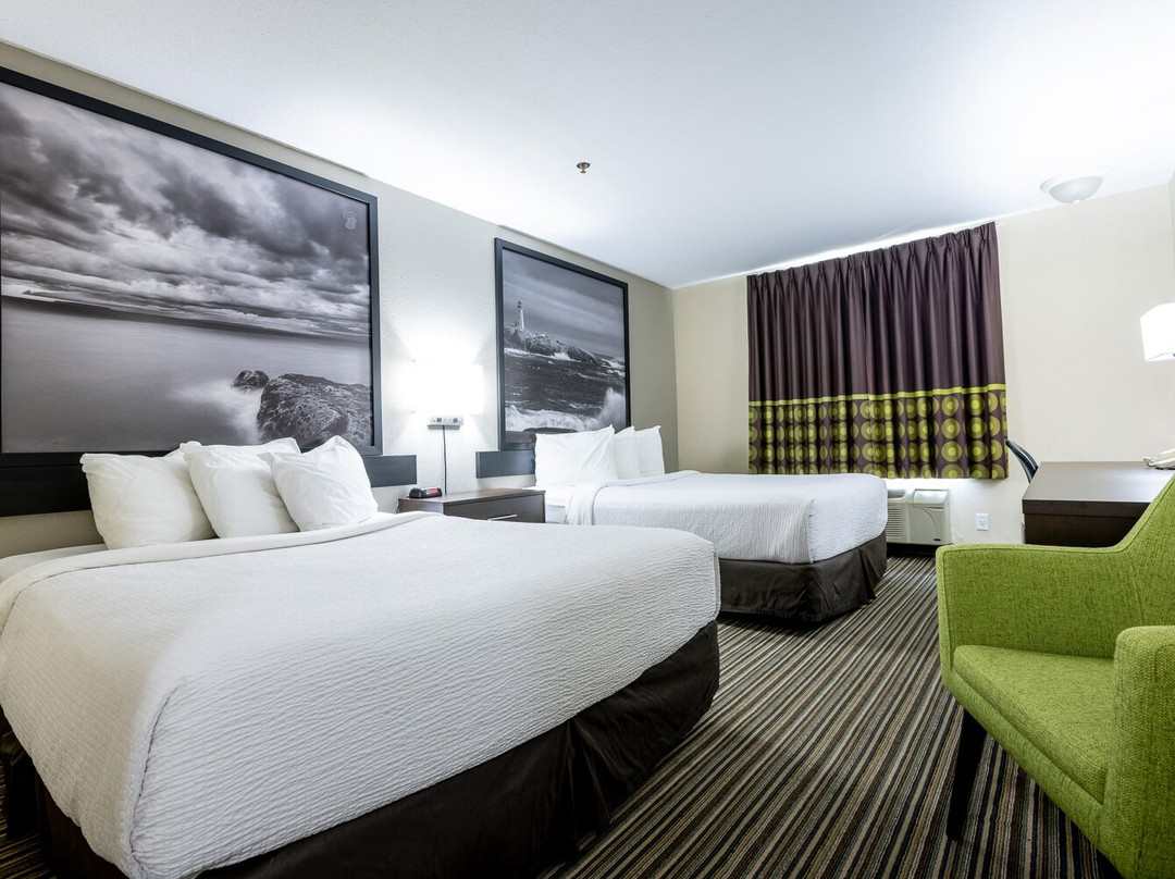 Super 8 by Wyndham Truro NS主图