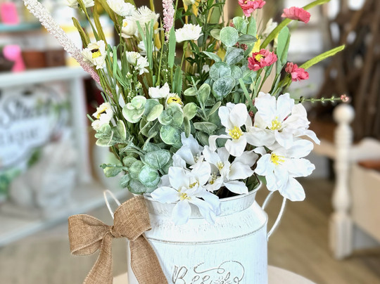 Main Street Boutique & Custom Print Shop-Gifford必去景点