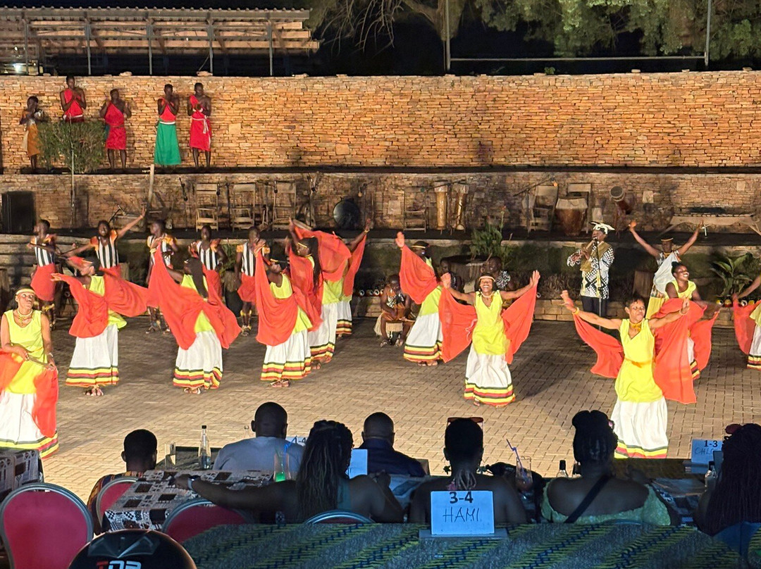 Ndere Cultural Centre-坎帕拉必去景点