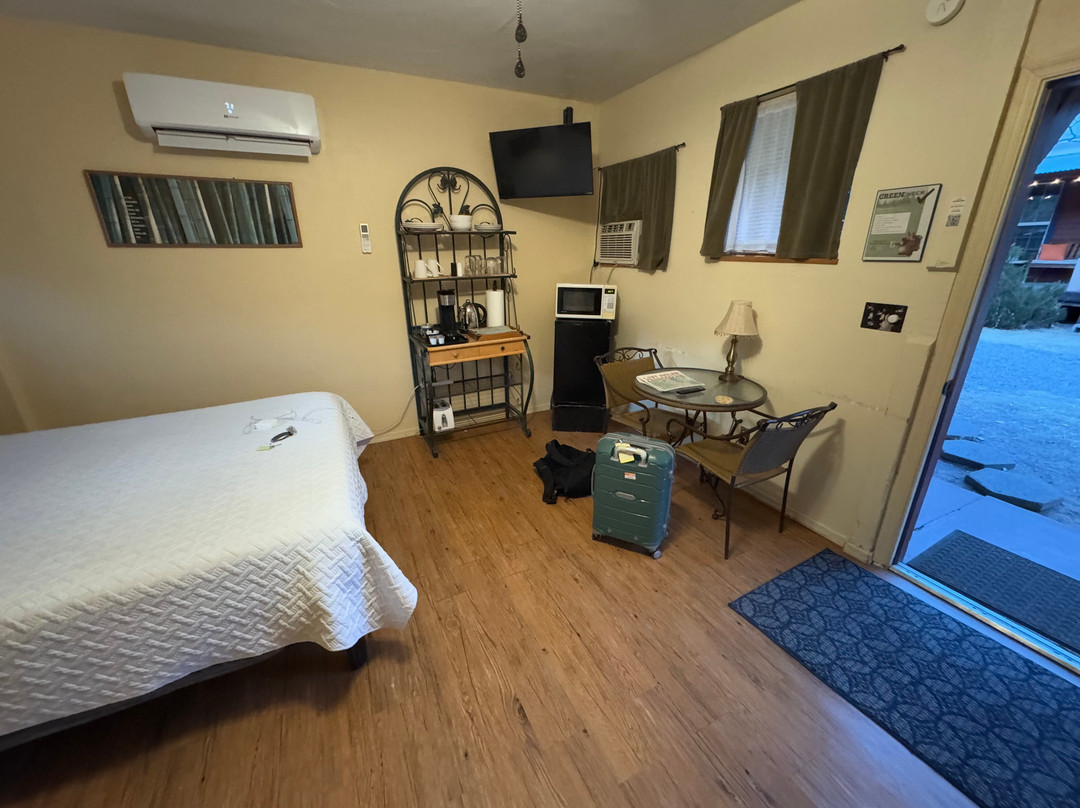 Mile High Ranch主图