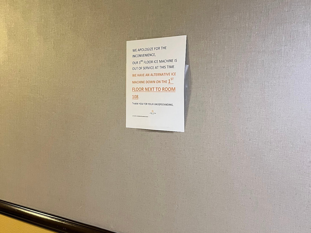 伍德伯恩拉昆塔套房酒店主图