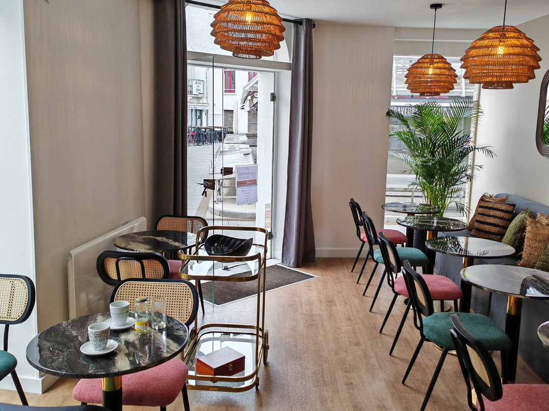 Albatros Hotel主图