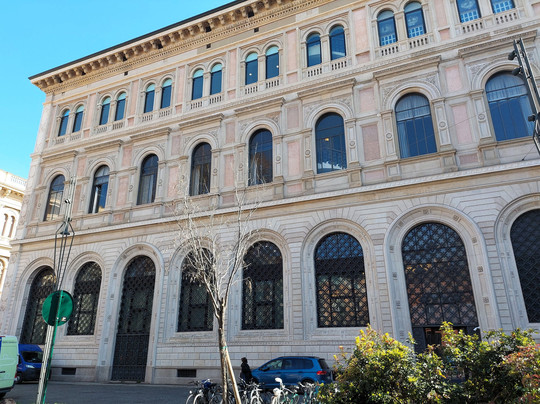 Piazza Minghetti-博洛尼亚必去景点