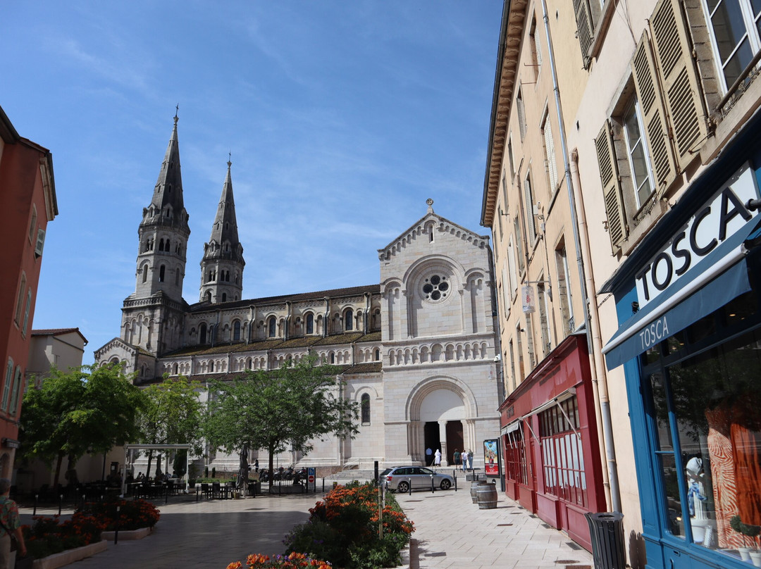 Église Saint-Pierre景点图片