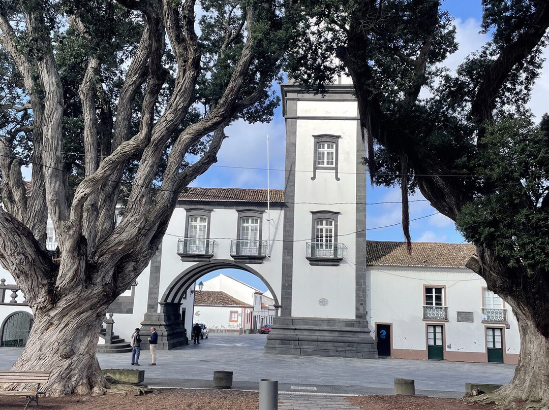 Santuario Do Senhor Santo Cristo Dos Milagres-蓬塔德尔加达必去景点