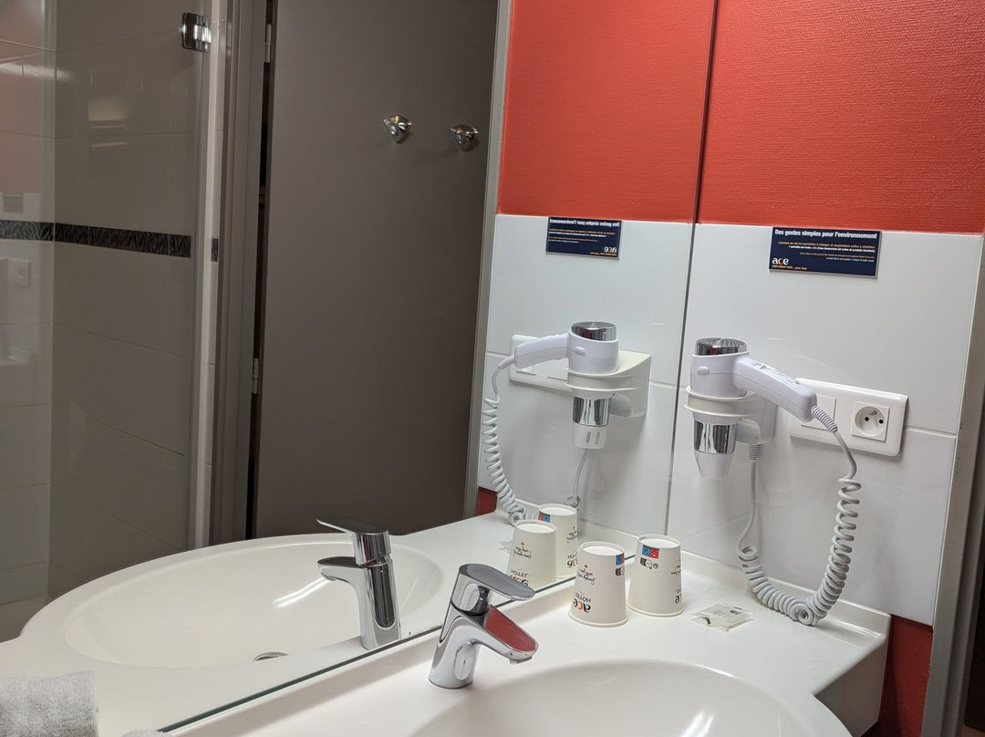 ACE Hotel Poitiers主图