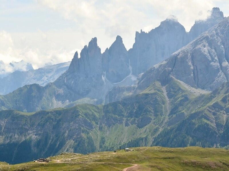 Anello Sul Monte Pradazzo-Falcade必去景点