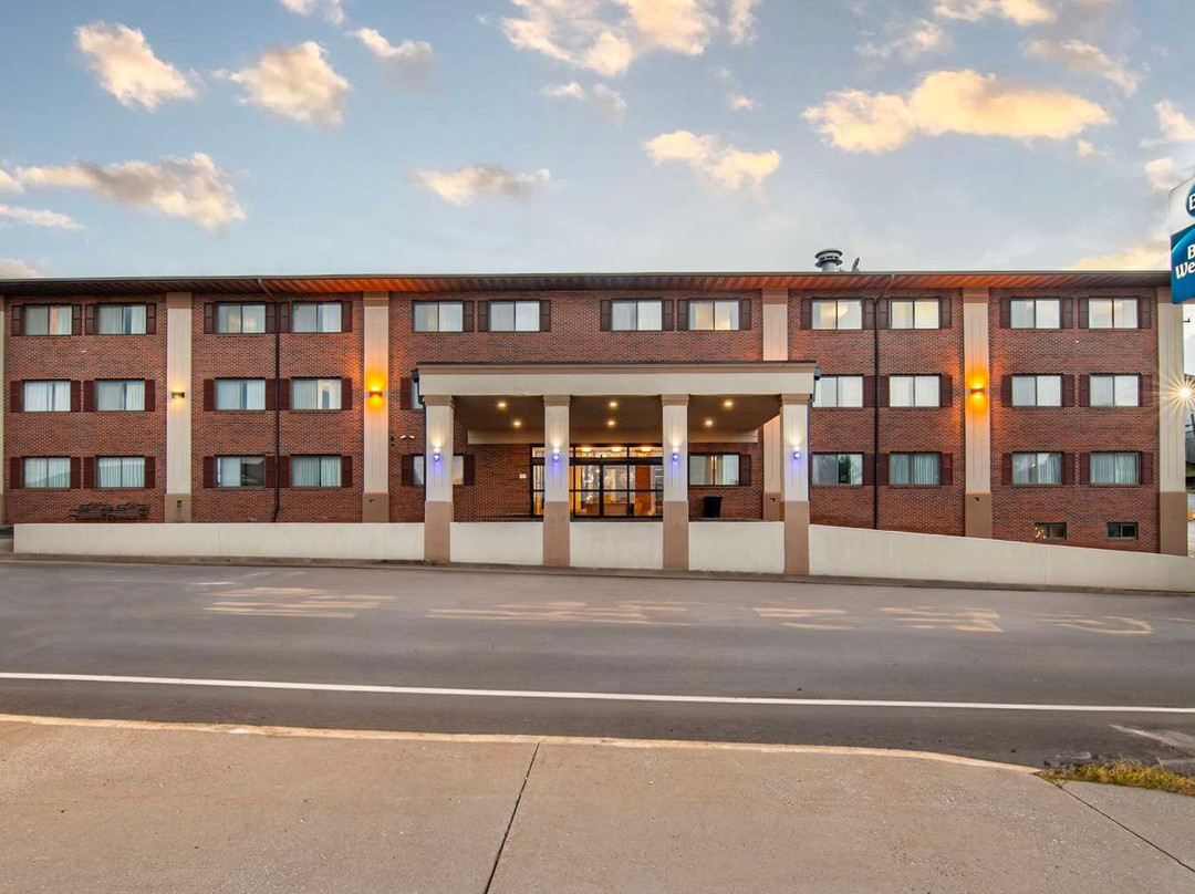 Best Western On The River