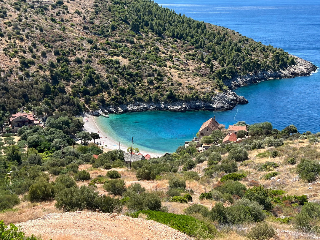 Dubovica Beach-Zarace必去景点