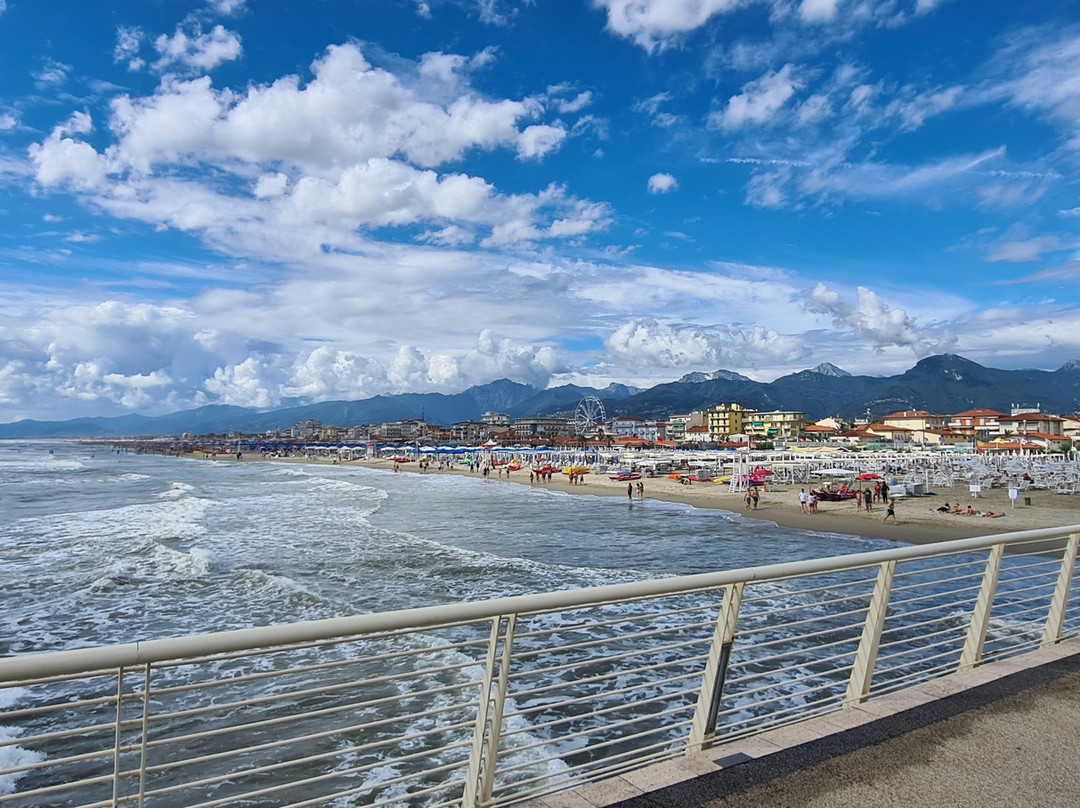 Pontile Bellavista Vittoria-Lido di Camaiore必去景点