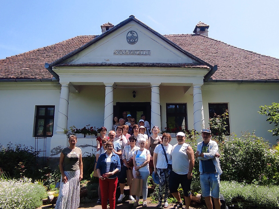Szentabrahami Organic herb garden-Avrămești必去景点