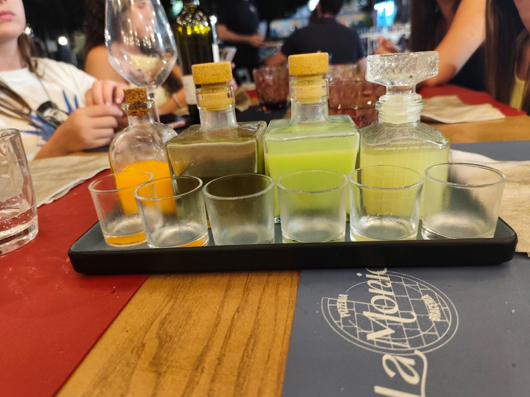 La Monica Braceria Pizzeria