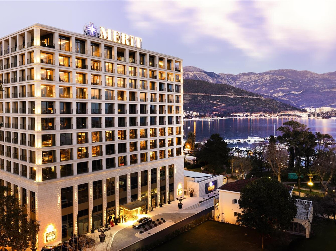 Merit Starlit Hotel & Residence