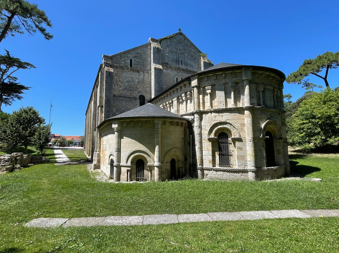 Basilique Notre-Dame-de-la-fin-des-Terres-Soulac-sur-Mer必去景点