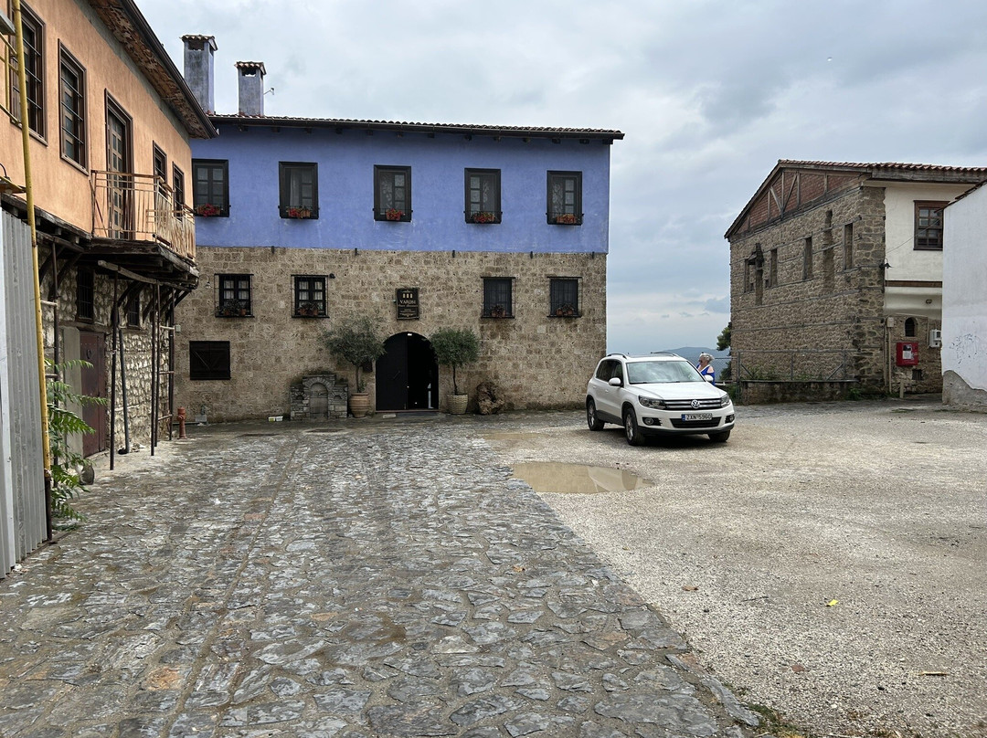 Varosi Four Seasons主图