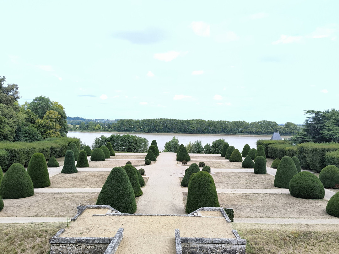 Chateau de Vayres-Vayres必去景点