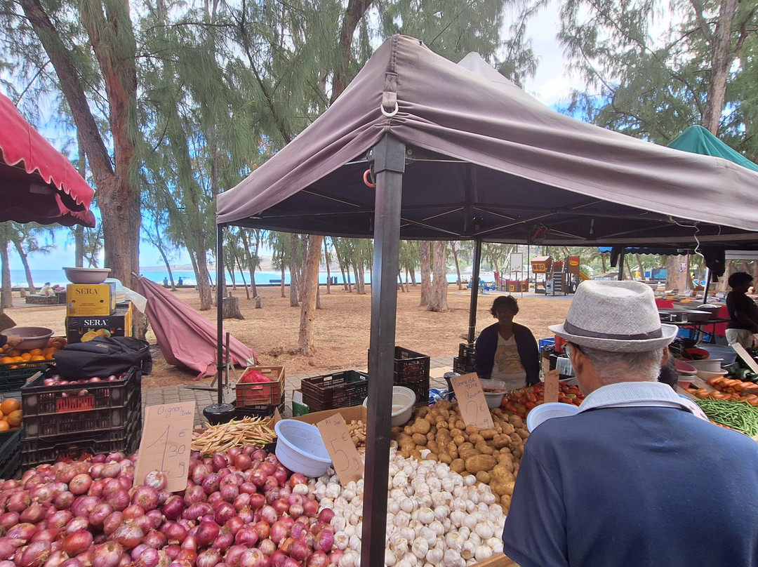 Marché de Saint-Leu-圣亮必去景点