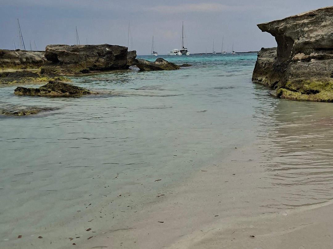 Lido Burrone-法维格纳纳必去景点