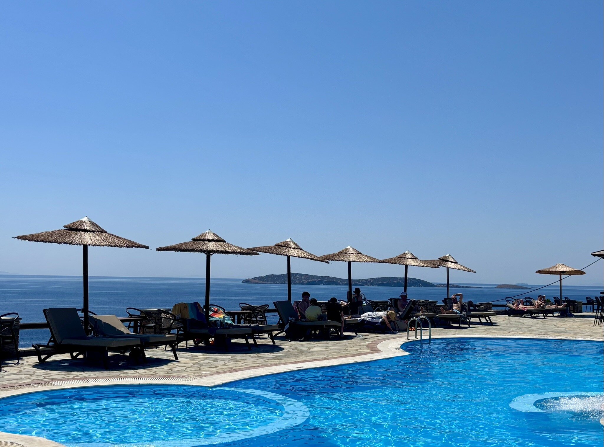 Blue Bay Village-官方