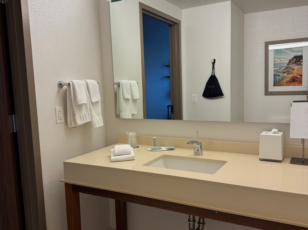 尔湾光谱万怡酒店主图