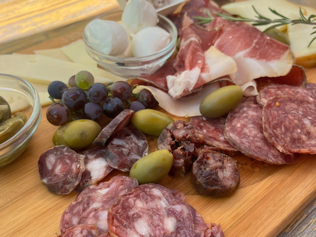 Fattoria Valle Magica-Carapelle Calvisio必去景点