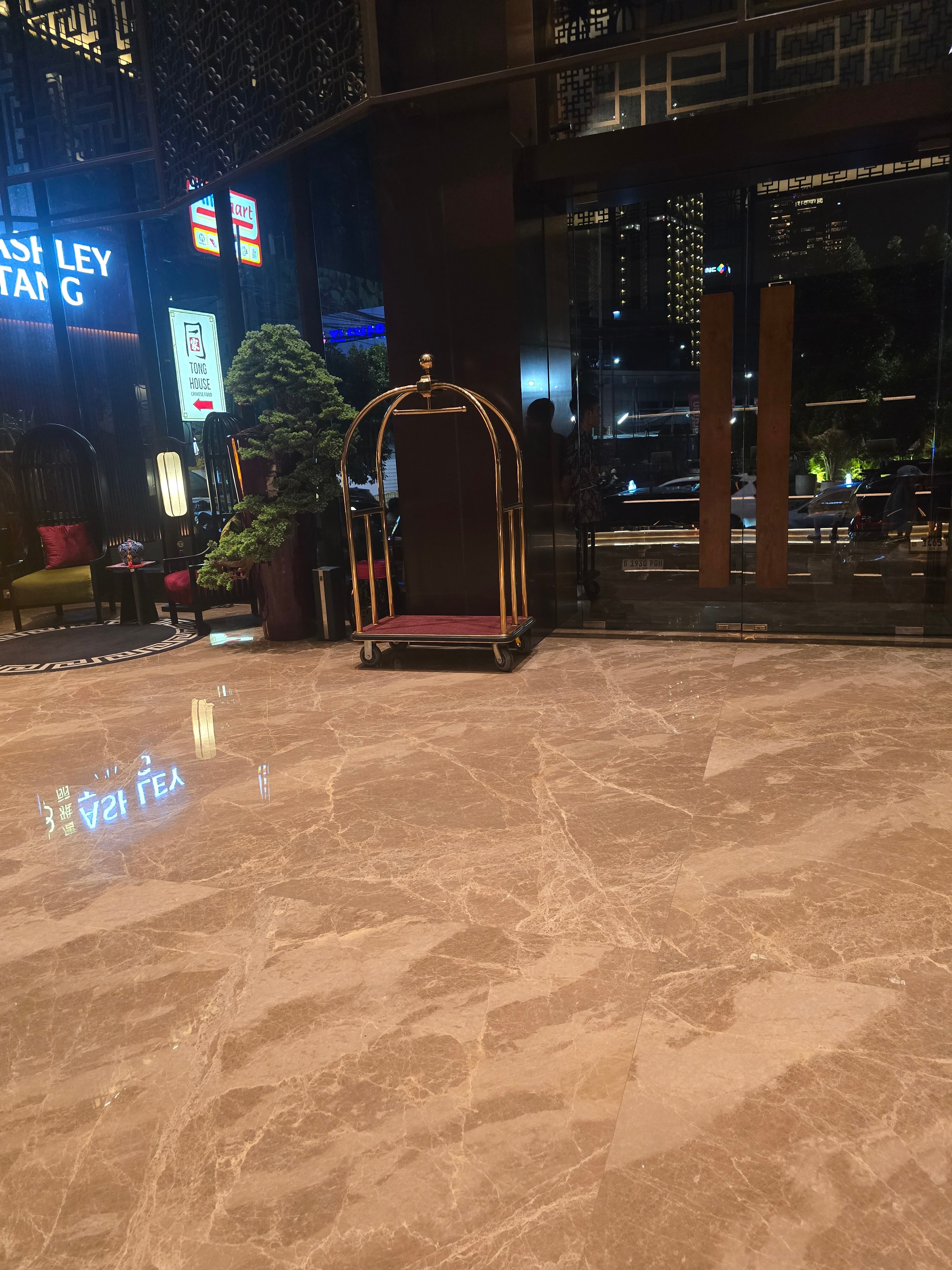 Ashley Tang Menteng-官方