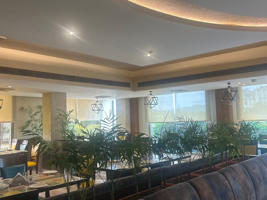 最佳西方皇家花园酒店主图