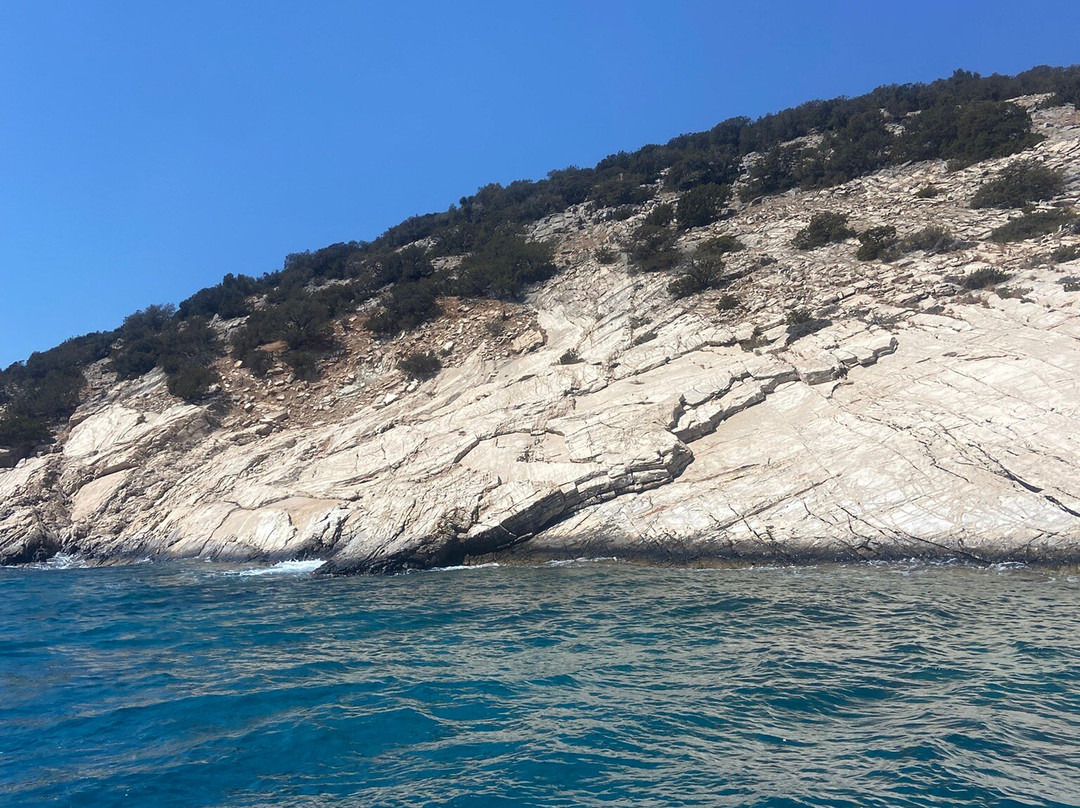 Gialitissa Boat Trips, Panermos-Panermos必去景点