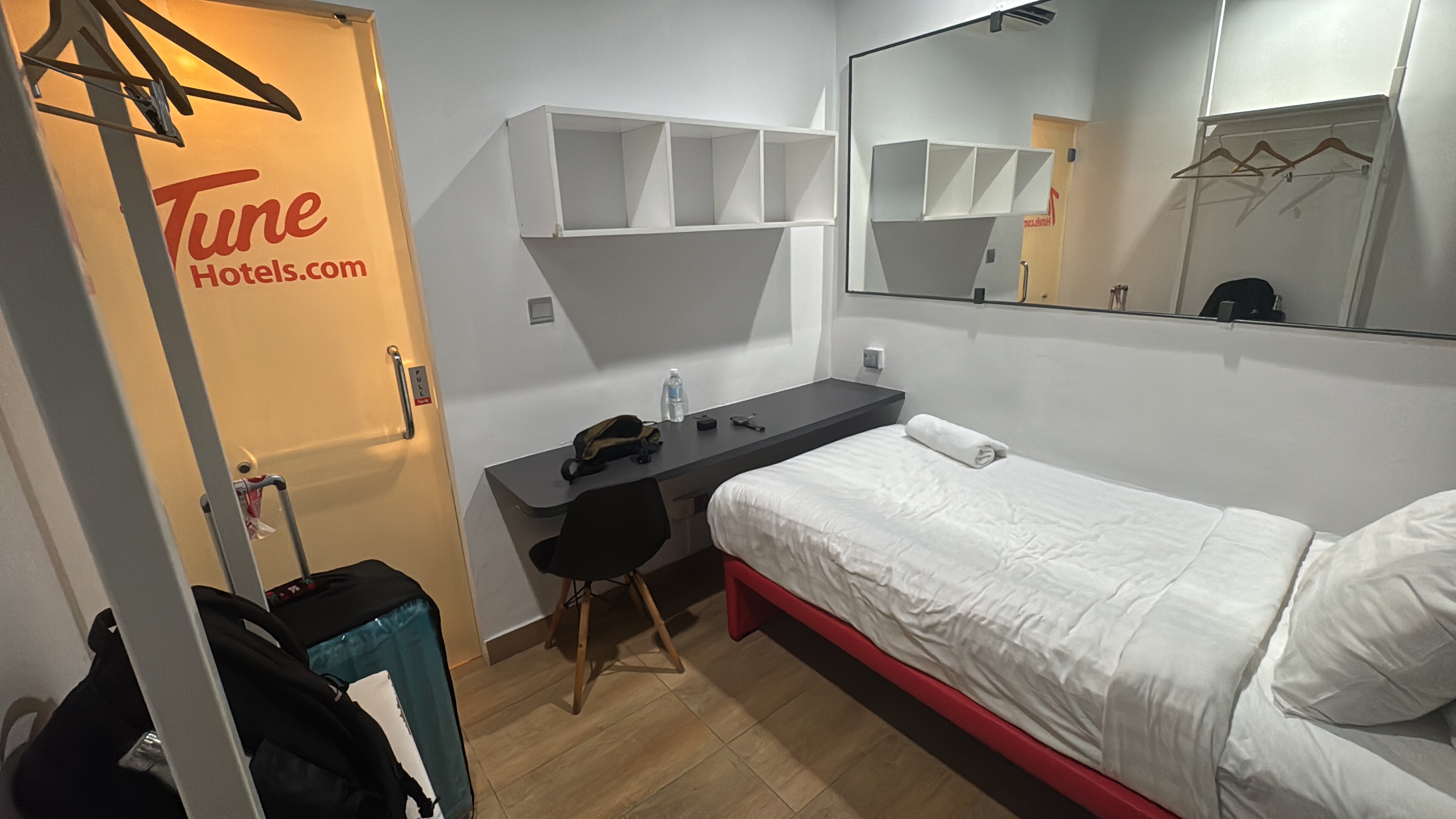 调雪邦酒店-客卧