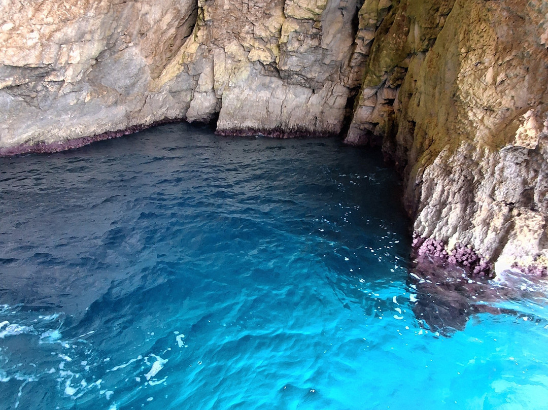 Lido Boat Tours-Himare必去景点