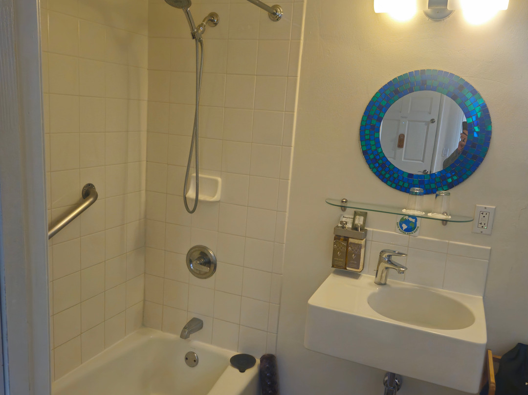 龙舌兰酒店主图