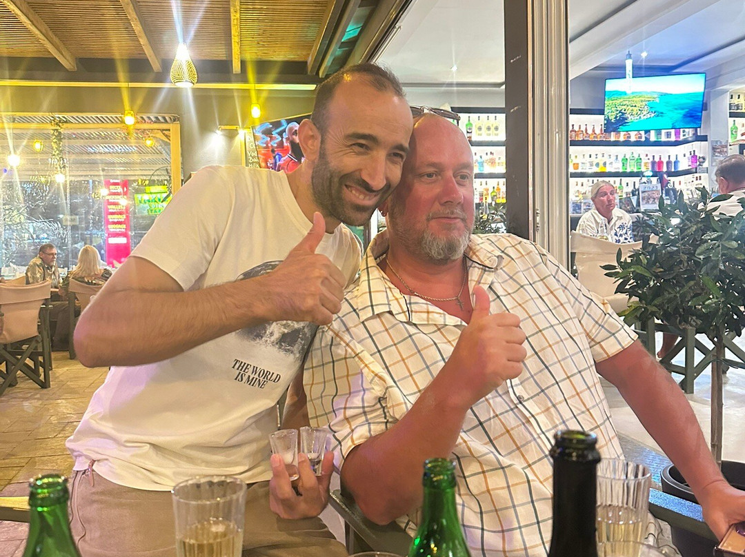 Friends Bar-卡拉马其必去景点