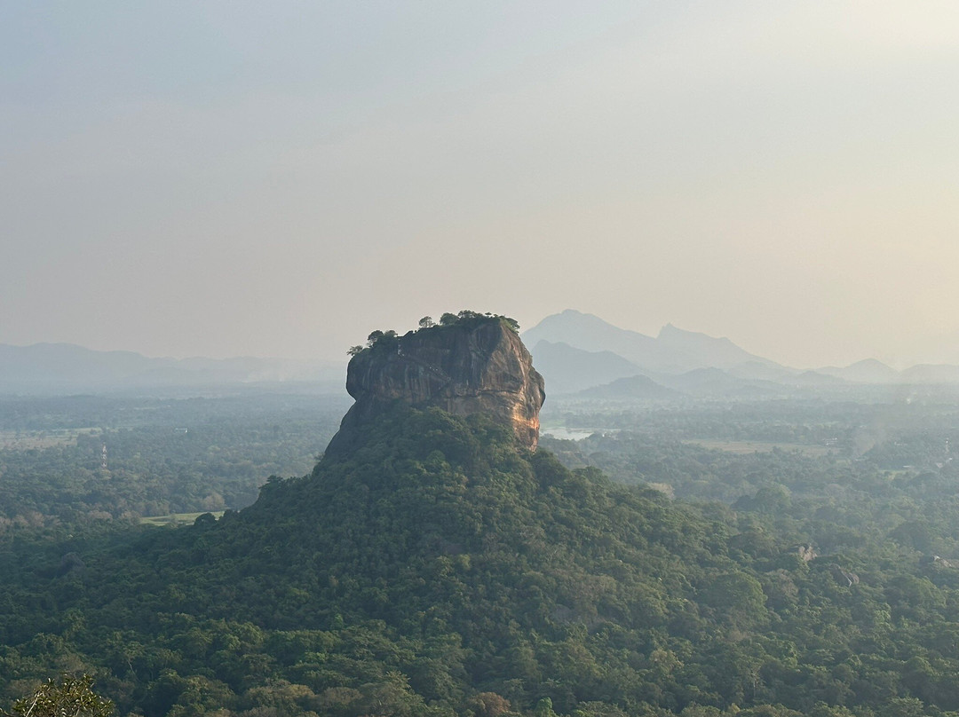Sri Lankan Safest Driver-Padukka必去景点
