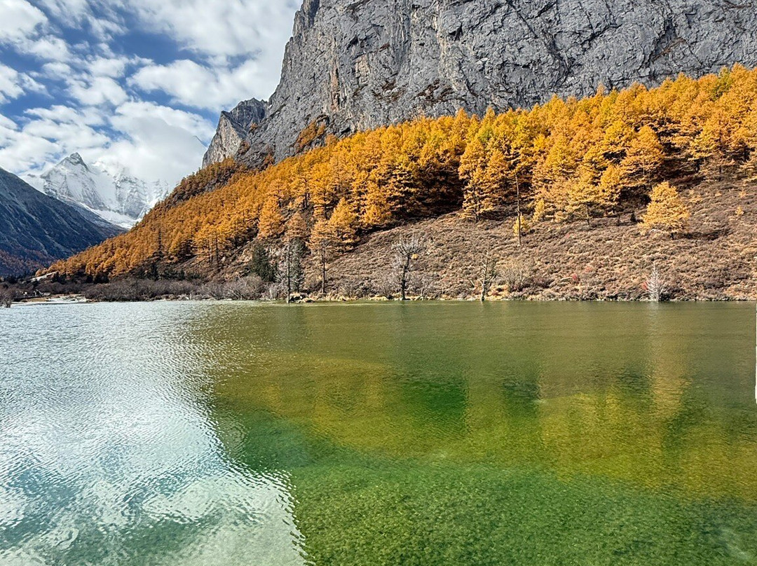 稻城亚丁风景区-稻城县必去景点