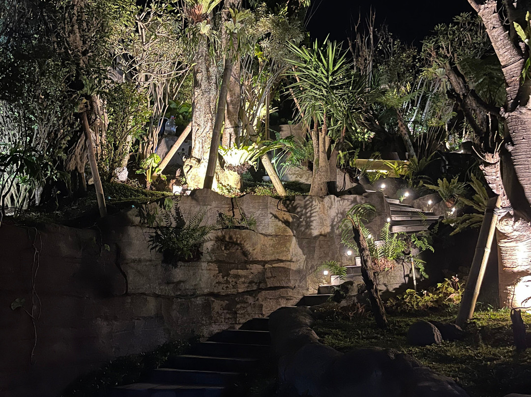 Jambuluwuk Bromo Poshtel