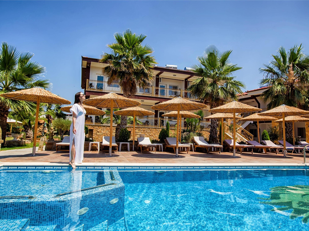 Skala Fourkas酒店住宿-Greek Pride Ηotel and Apartments