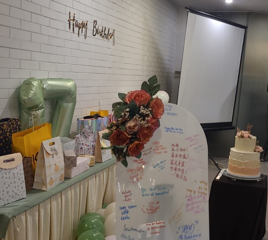 Hotel Santika Mega City Bekasi主图