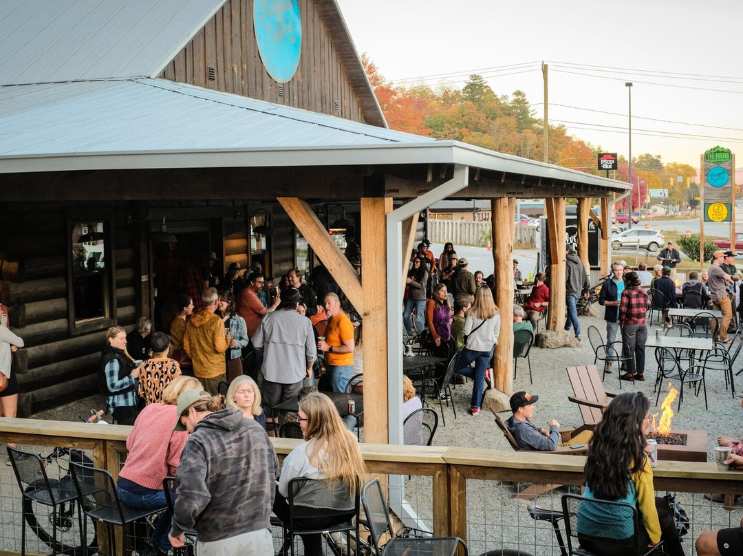 The Hub and Pisgah Tavern-Pisgah Forest必去景点