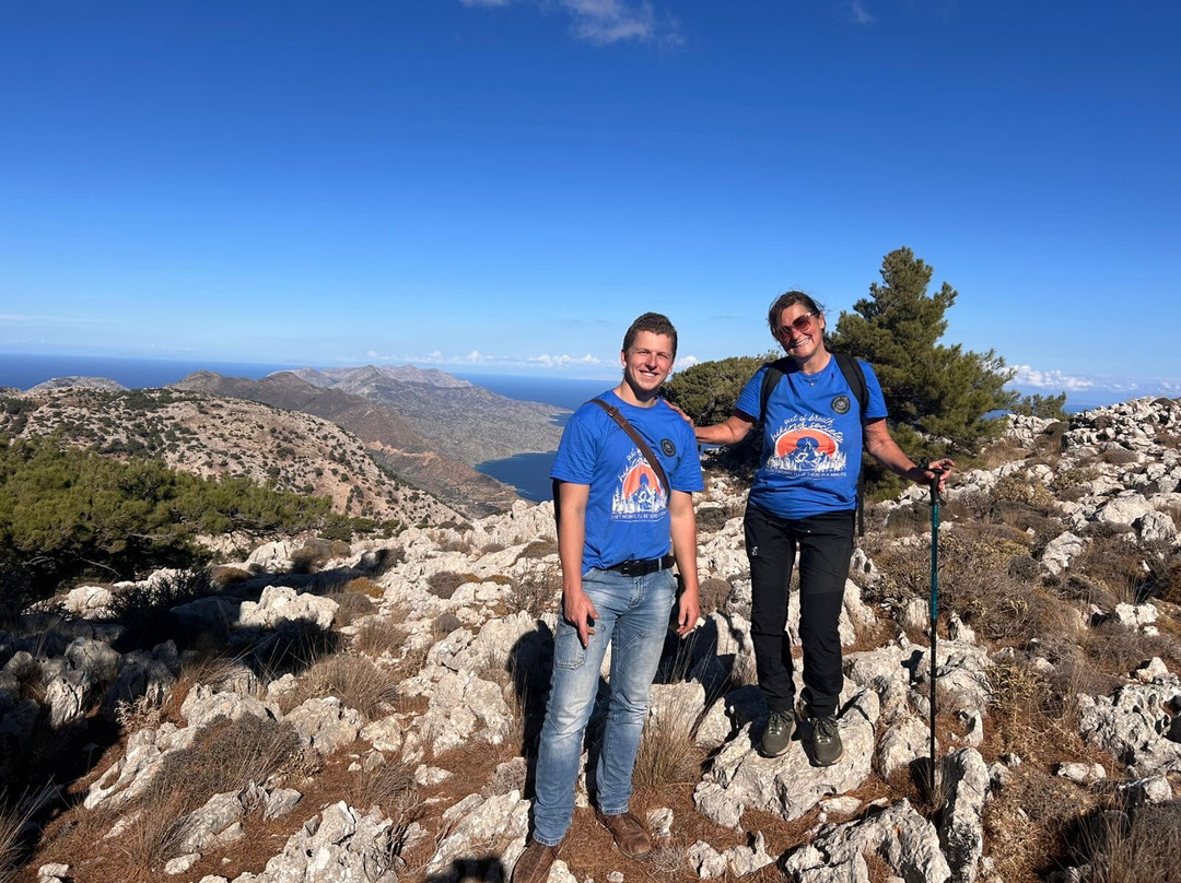 Art and Walk Karpathos-Karpathos Town (Pigadia)必去景点