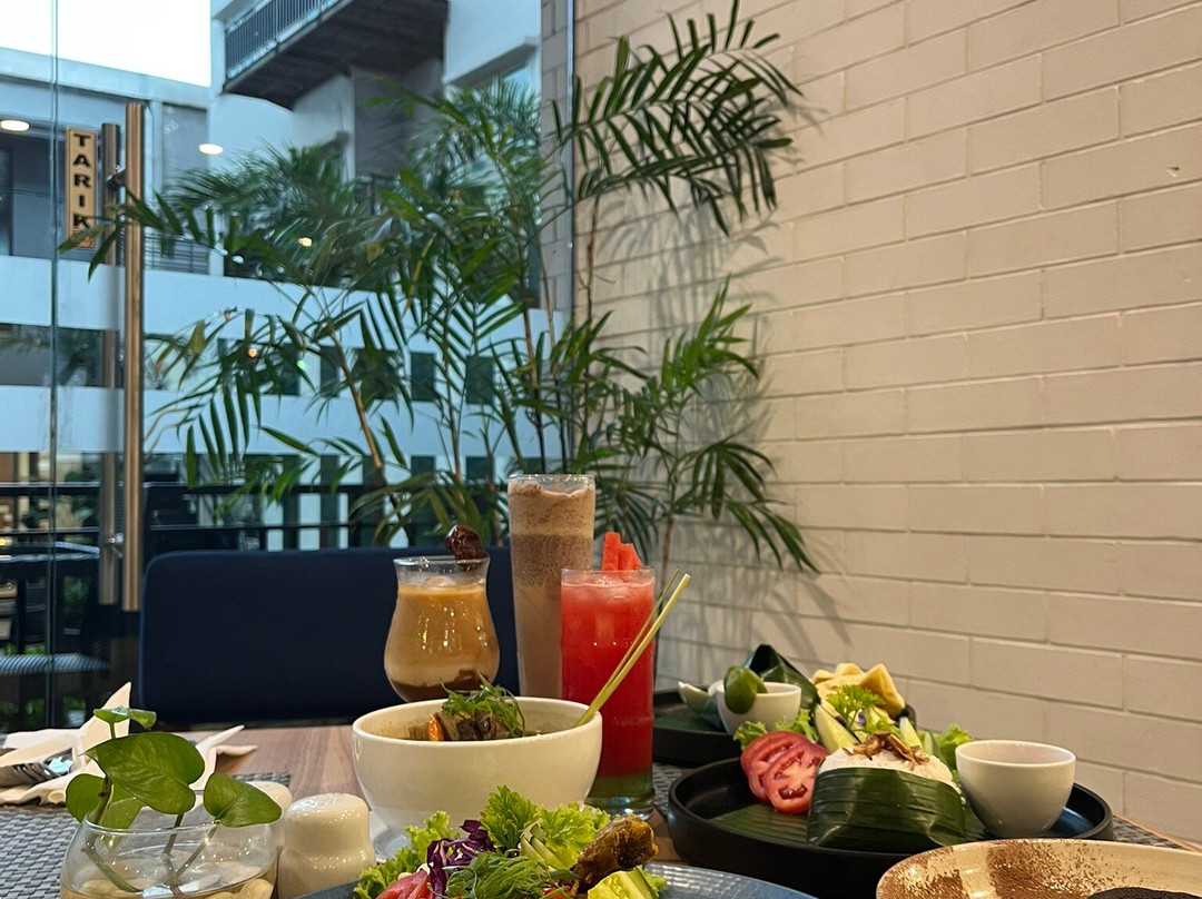 Hotel Santika Mega City Bekasi主图