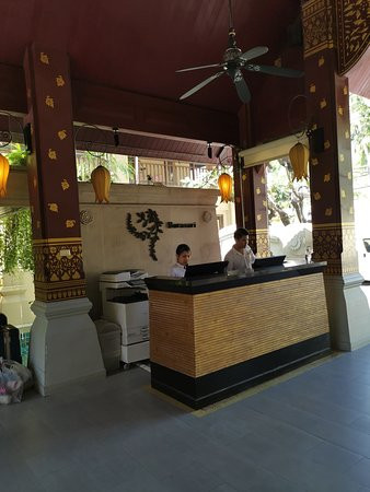 芭东布拉莎丽度假酒店主图