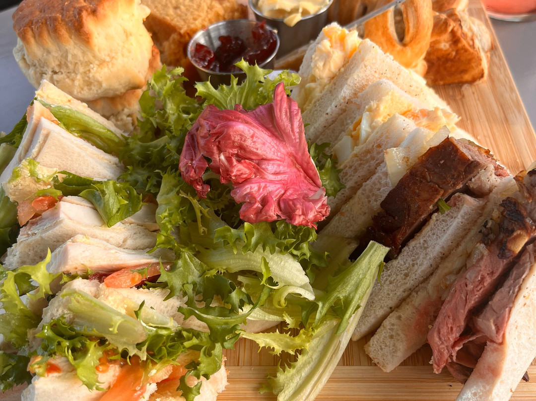 Lancashire Canal Cruises-Burscough必去景点