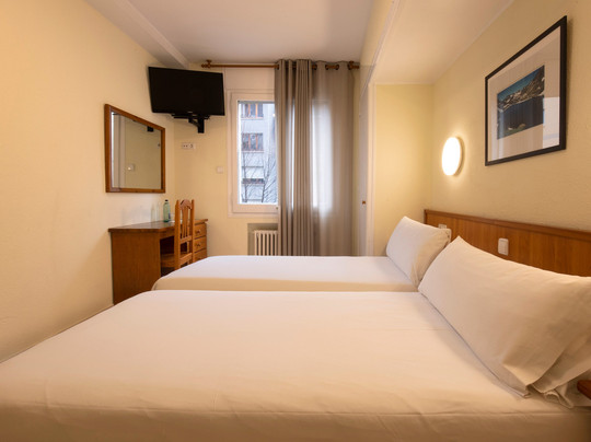 Hotel Oros by Evenia主图