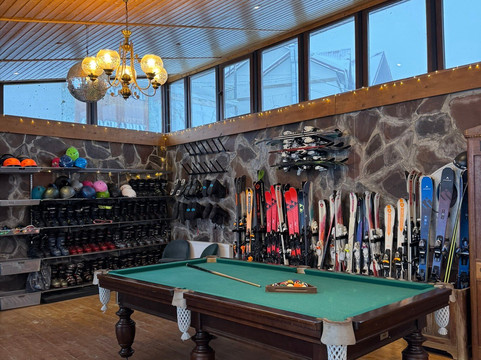 GoodAura Ski Rental-古道里必去景点