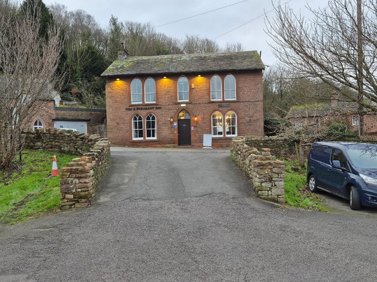 Fox & Pheasant Inn主图