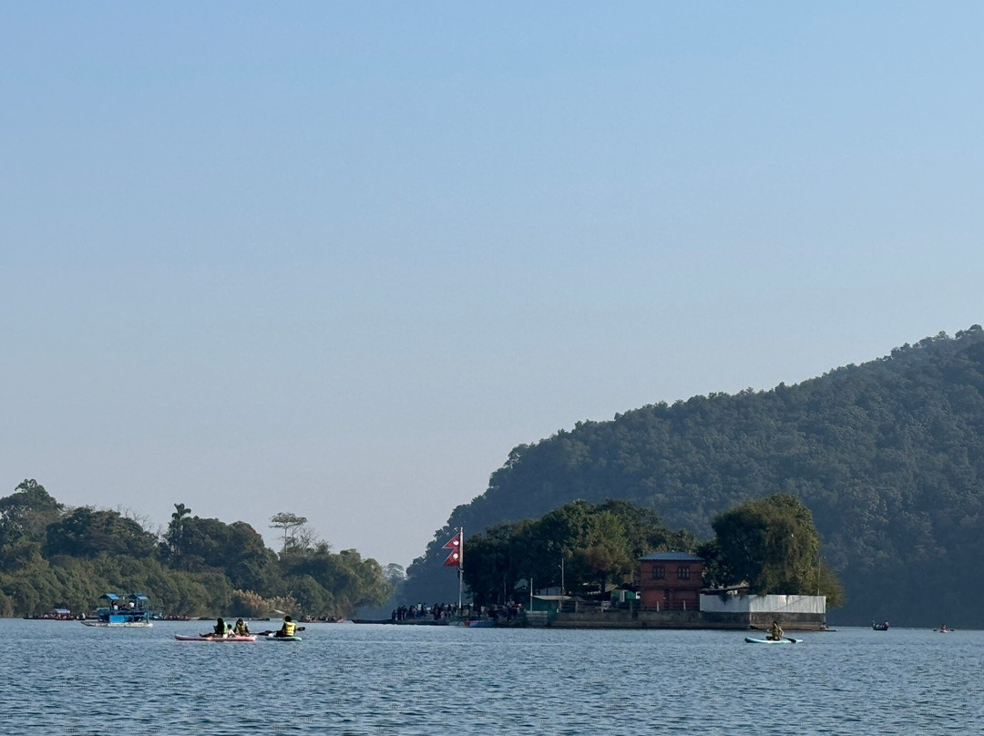 巴拉喜庙-博卡拉必去景点